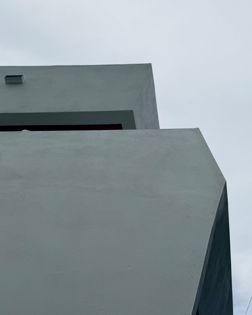 GinardStudio's tweet photo. Architecture That Protects the Investment

For developers, architectural involvement during construction is an investment in efficiency, coordination, and long-term value. Great architecture doesn't end when construction begins—it continues until every detail has been realized.

#GinardStudio #architecture #arquitectura #architect #arquitecto #miamiarchitecture #miamiarchitect #ArchitectureThatBringsValue #ConstructionAdministration #RealEstateDevelopment #LuxuryResidential #DeveloperMindset #construction #construccion #site #luxuryhomes #LuxuryLiving #luxurydesign #architecturelovers #architecture_hunter #modernhome #contemporaryhome #contemporaryhouses #HighEndLiving