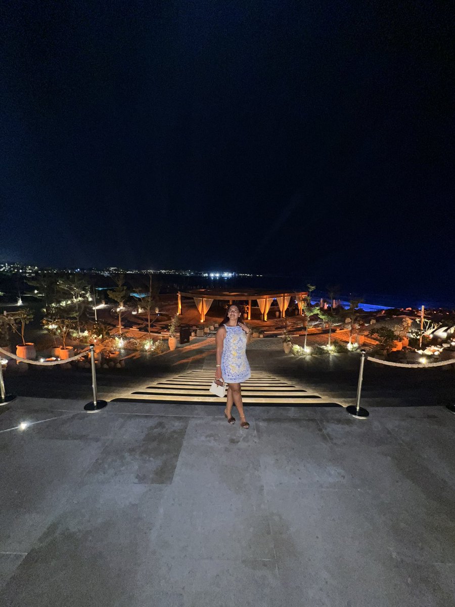 nadia_ashry9's tweet photo. Let’s go Behind the Experience ✨

A full hospitality journey at @maa.soom_ —from the breathtaking beachfront setting and fresh sea breeze to the music, fire show, and lively entertainment.

Overall Hospitality Score: 71/100 — Good, Worth Visiting.

A visually captivating destination where the atmosphere creates the strongest impression, with room to elevate service speed, consistency, and guest engagement. 🤍

#BehindTheExperience #NadiaAshryHospitality #QueenOfHiddenGems #HospitalityConsultant #nadiaashry