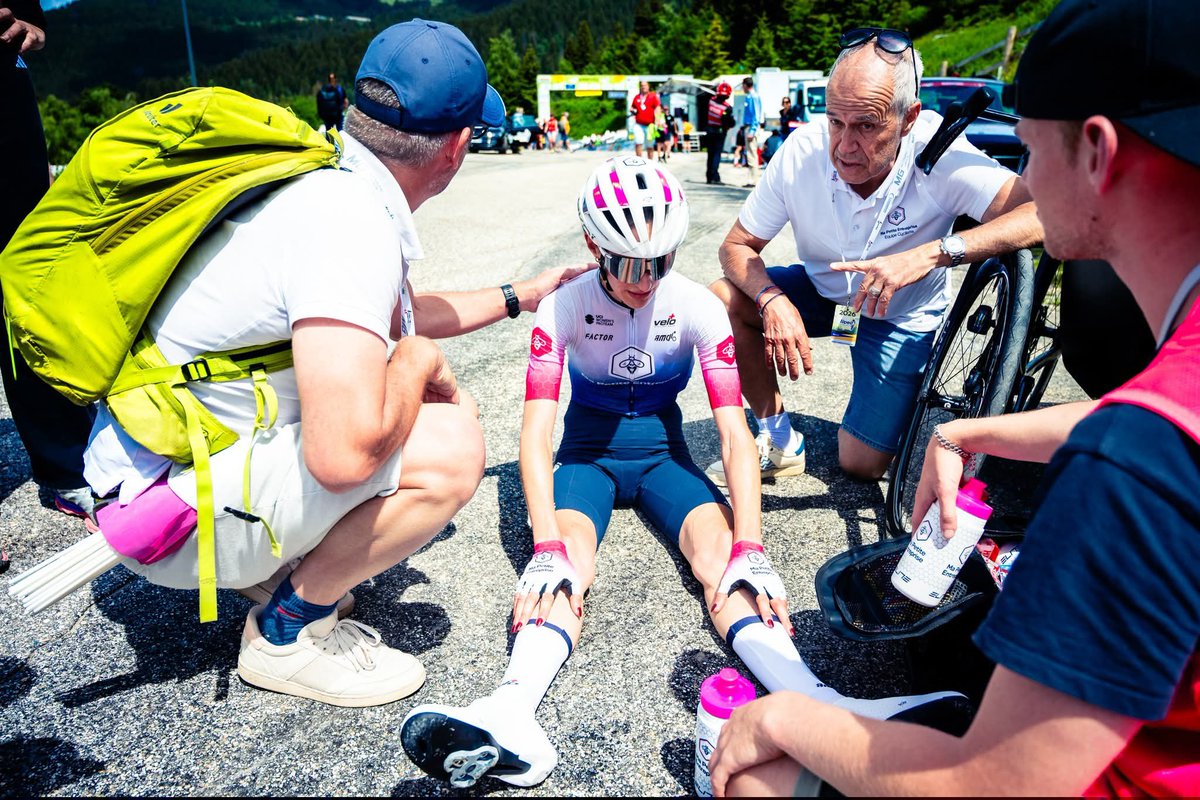 Gabinlcc's tweet photo. 🚨 Fini la dépendance à un seul gros sponsor ?

​Découvrez  « Ma Petite Entreprise »

​Avant leur 1er Tour de France Femmes, Michaël (co-fondateur) nous dit tout sur la genèse du projet et le soutien décisif de Vincent Lavenu.

Lisez l'entretien exclusif en commentaire 👇👇👇 https://t.co/2tr4rnaMbZ
