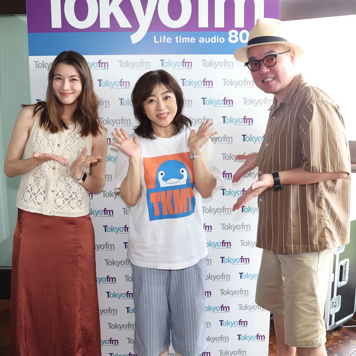 THETRAD_TFM's tweet photo. 【🗺️THE TRAD ENTERTAINMENT MAP】
松本明子さんがご来店❗️
(@akkotongattelne)
デビュー当時の思い出や1998年のシングル「Soon」、8月22日(土)開催の「83年組アイドル アラ!?還ライブ」について伺いました🎶
#THETRAD #RYOZ #森音朱里 #TOKYOFM
👇 聴き逃した方はこちらから❗️