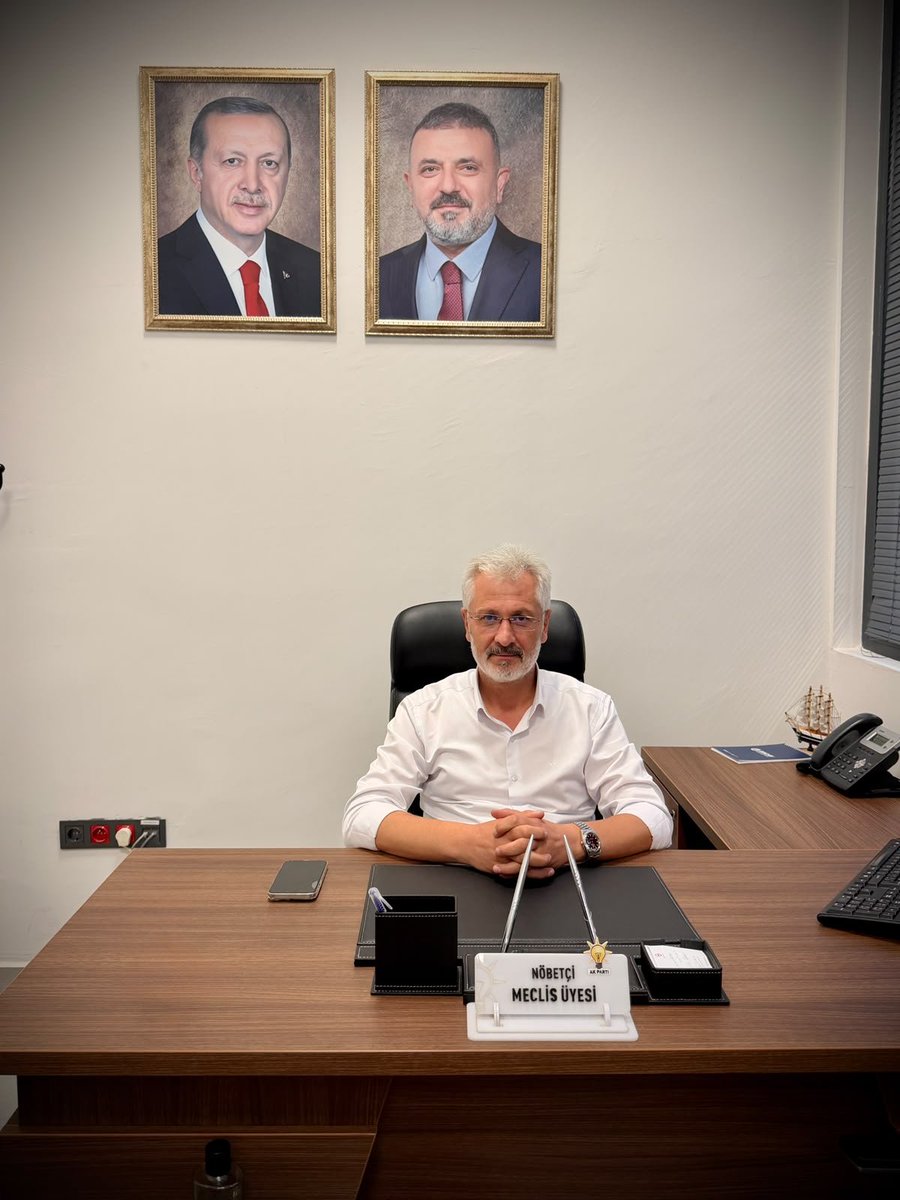 SincanAkParti's tweet photo. Belediyemizde Hizmet Nöbetimiz Devam Ediyor.

• Nöbetçi Meclis Üyemiz Sn. Erdal Küçükkahraman vatandaşlarımızın taleplerini dinlemek üzere Nöbette.

• Tüm hemşehrilerimize daha iyi hizmet için belediyemize bekliyoruz.

☎ : (0312) 444 4 762
⏰ : 09.00 – 18.00 https://t.co/BGjSm1Kkur