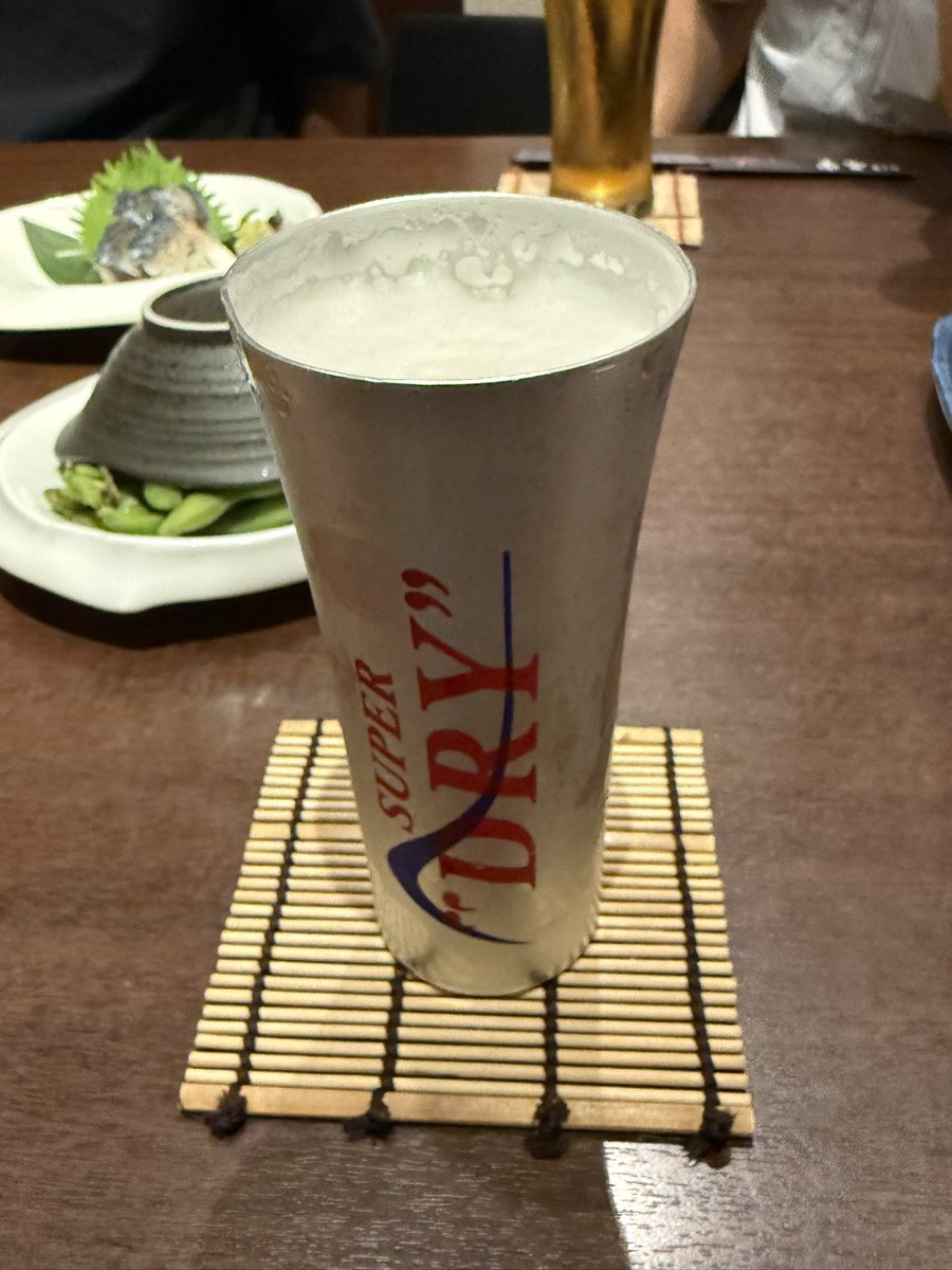 shuuon's tweet photo. 職場の謎の飲み会に呼ばれた…
かんぱーい☆ https://t.co/iWMKkwbg1Y
