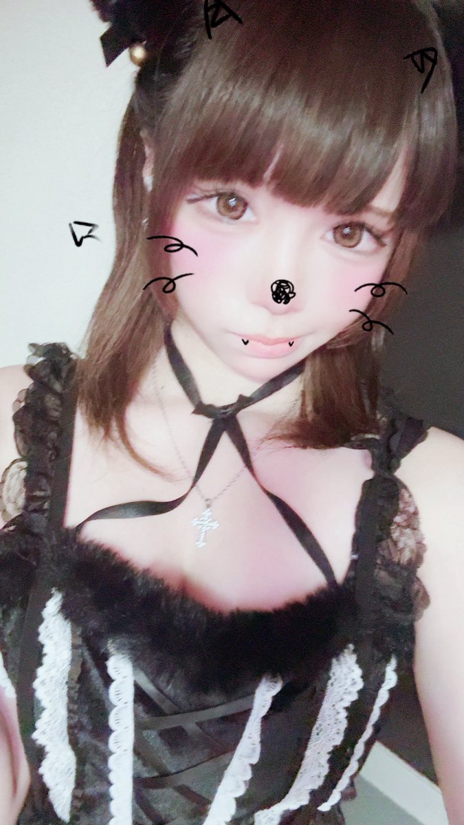 micyaaaaann's tweet photo. ログインしてます‼️
21時半まで〜
拾ってください❣️
 #コンカフェ  #日本橋  #大阪 https://t.co/PedUT0Zrbs