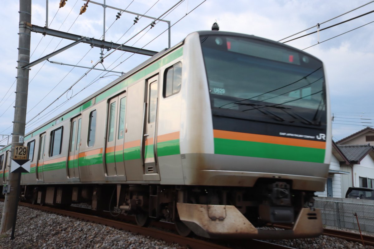 yuumaa0718's tweet photo. 2026年7・30

@北藤岡駅付近

撮影地17時34分通過 

AT入場 E493系オク01編成+E233系3000番台U629編成🚞

#高崎線
＃CANONEOS90D撮影 https://t.co/zYE3e0L1m2