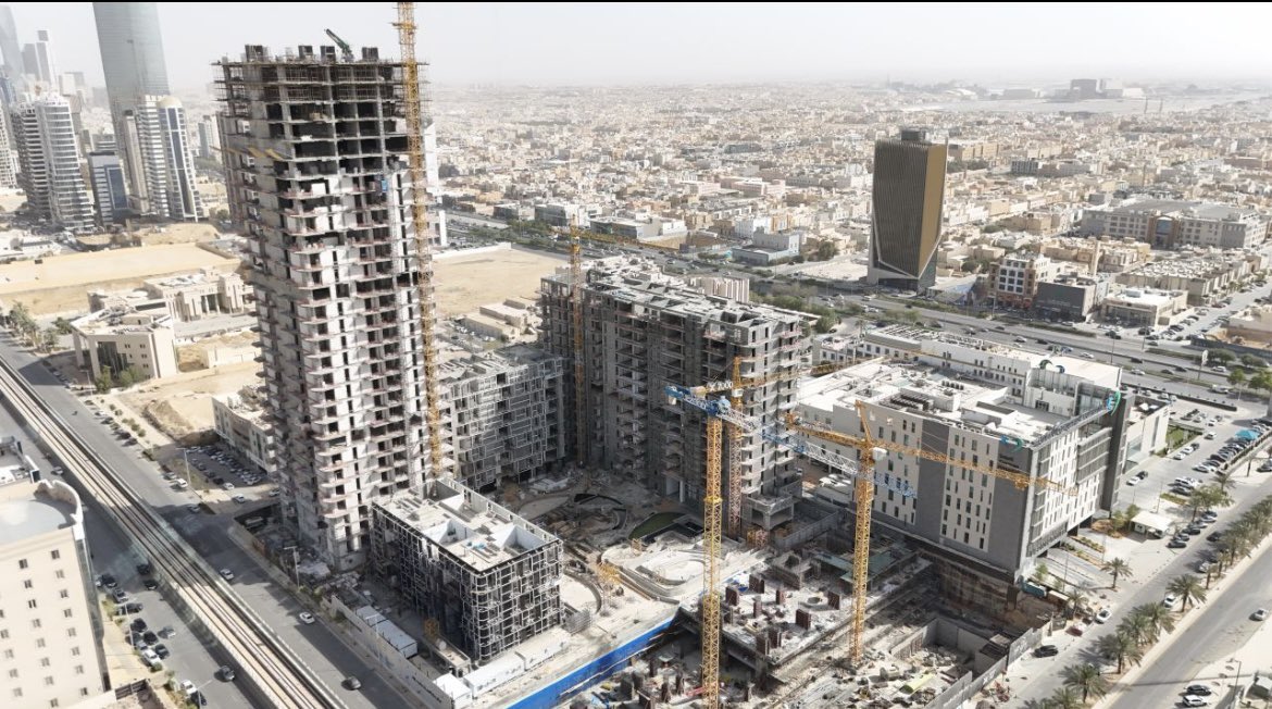 first_1ine's tweet photo. 🏗️ برج قادم في الرياض على شارع العليا - حي الصحافة. https://t.co/R48k24XMEF