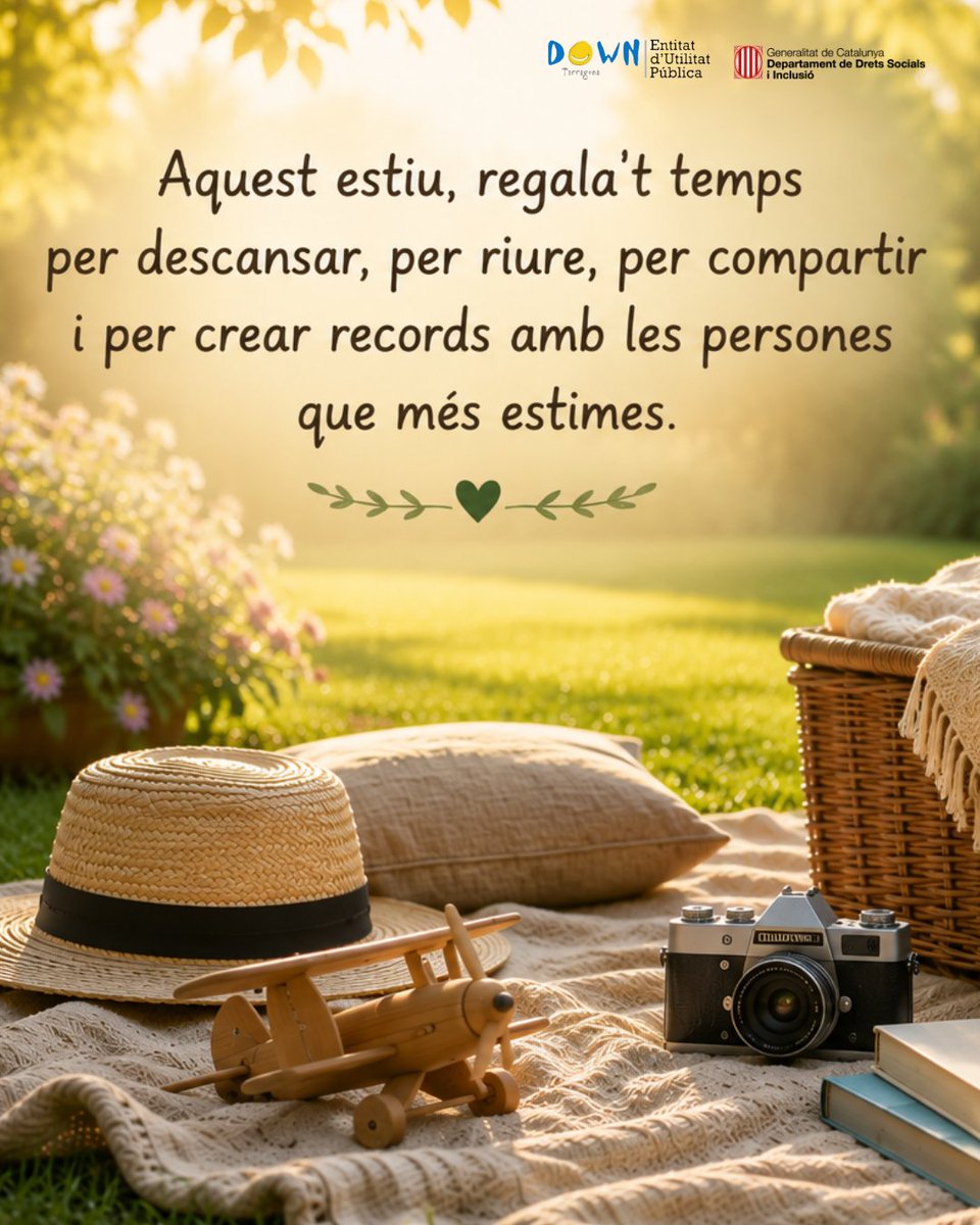 DOWNTARRAGONA's tweet photo. 👨‍👩‍👧‍👦Des del Servei de Psicologia i Famílies de Down Tarragona us volem desitjar unes vacances plenes de calma, alegria i moments per gaudir en família.

Amb el suport del Departament de Drets Socials i Inclusió @dsocialscat https://t.co/ekLY0CTzCP