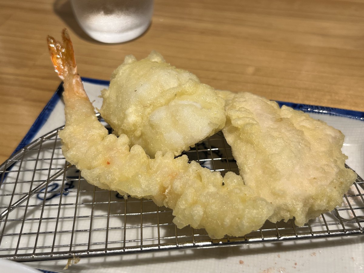 oinagoya's tweet photo. 天ぷらdeワインかとう の天ぷらランチを食べに、名古屋においでよ。
お値打ち価格で楽しめる、揚げたて天ぷらの定食だよ。

熱々こだわり天ぷらを、気軽に味わってね～！ https://t.co/Wn5aT9oeyN