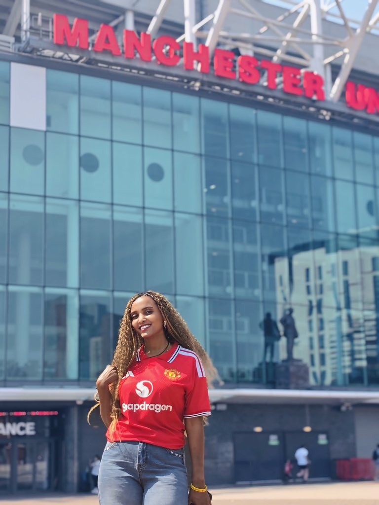 linacristiano7's tweet photo. The Theatre of Dreams 😍🥹 

This is not AI 
This is not a dream
This is reality !! 

Old Trafford, I finally made it. 🏟️🔴 @ManUtd #manchesterunited https://t.co/ofHwTgSyu0