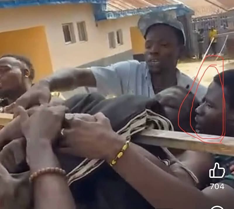 Amb_Honesty's tweet photo. Exposing the culprits responsible for Ibee’s torture.
Beskeni Christopher,  A presidential aspirant of Faculty of Arts Students Association(FASA) Unijos, is one of those people that tied Ibee to the pole, it’s a shame that he is aspiring for a political position.
He is on the Run https://t.co/crhCXuxFFp