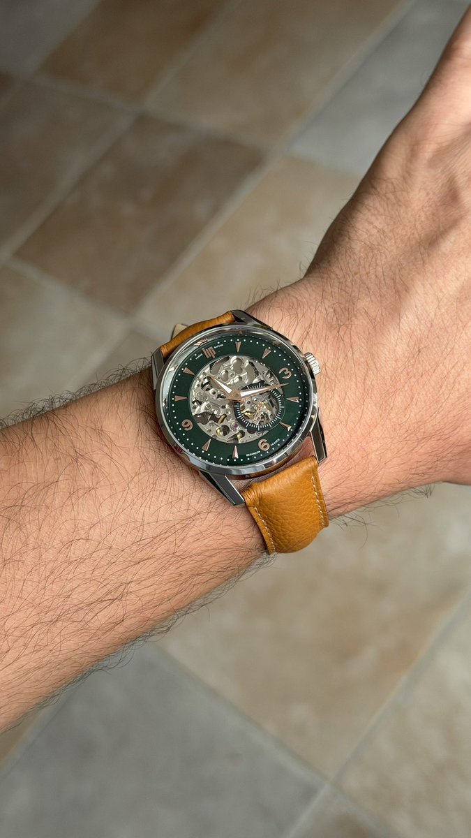 MrTempus_'s tweet photo. Partagez vos boites/collections qu’on découvre des beautés 

Je commence : 

Sachant que j’ai ça au poignet et qu’il manque ma Cartier je l’ai prêtée à un pote https://t.co/nJAcK0NfGk
