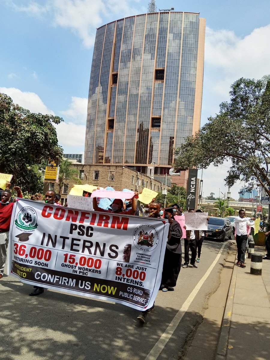 MoseLaGod's tweet photo. Fair treatment for all interns #AbsorbPSCinterns https://t.co/PO61olwtot