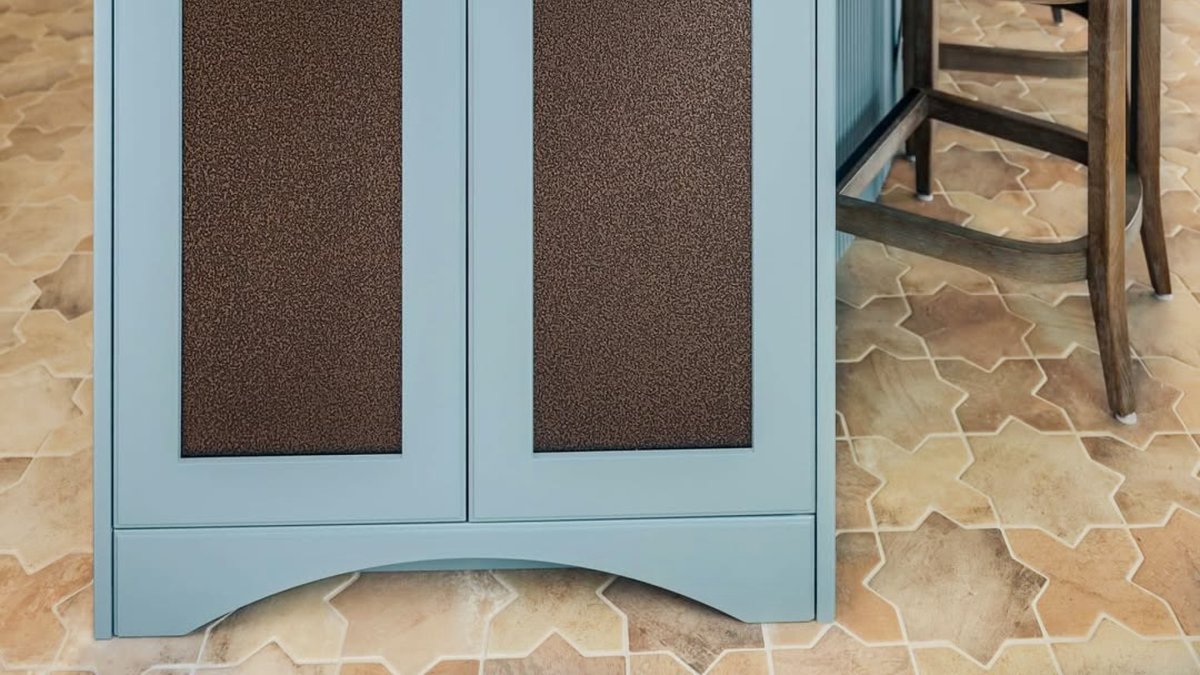 NatucerOnda's tweet photo. Este proyecto de cocina revela el pavimento como protagonista: la serie Malta en color Cotto combina las formas Star y Cross, con diseño de la interiorista Jessica Curry. Acabado destonificado y bordes irregulares para un resultado artesanal y rústico. https://t.co/RpaTZZwvlM