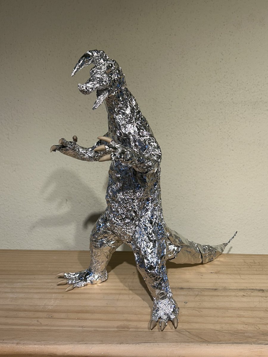 naora741529's tweet photo. それじゃあ、次の作品の制作を始めよう https://t.co/Fu3vQGGZ6T
