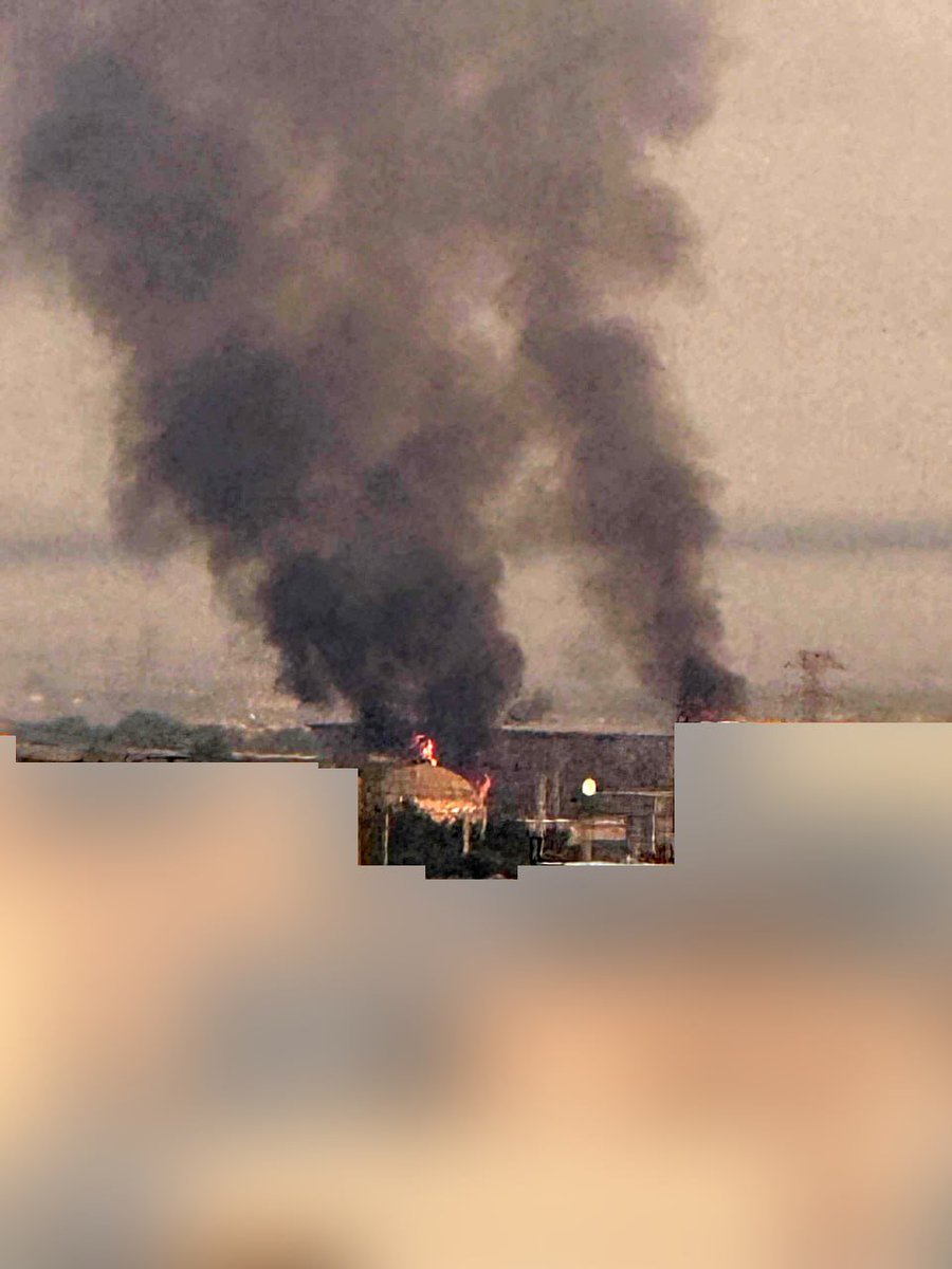ddfmarketing1's tweet photo. @Osint613 Footage from Ahvaz, Iran, shows a major fire and thick smoke following U.S. strikes in the area. Reports indicate that several targets were hit, with flames continuing after the wave of attacks ended. https://t.co/eUyl2oD4qV