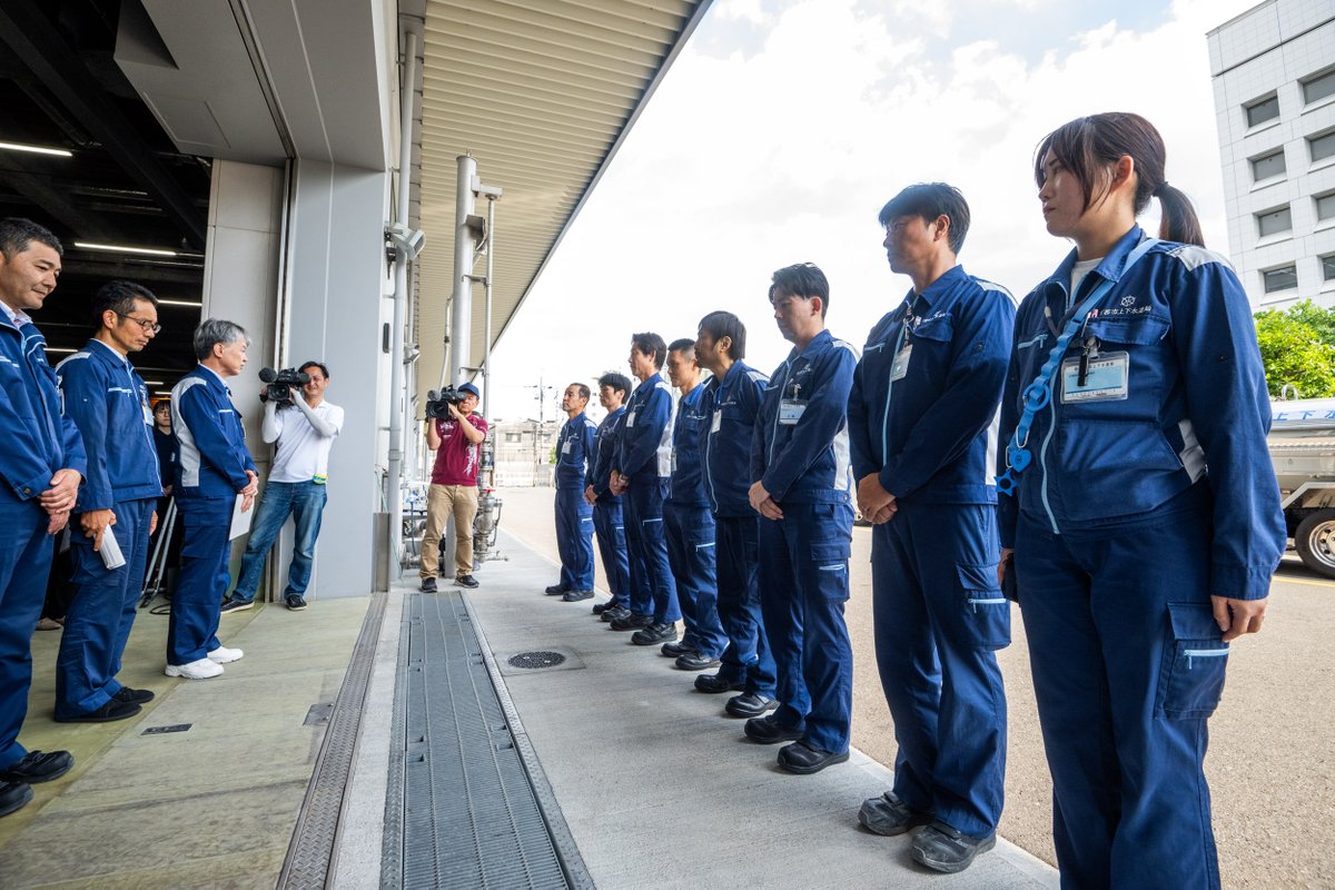 kyotocitykoho's tweet photo. 7月28日に発生した令和8年熊本地震に伴い、被災各地において断水等の影響が生じています。京都市では、本日、応急給水部隊を被災地に派遣しました。

▼京都市の支援状況について
https://t.co/ZP4XOUDNjV https://t.co/Wz9TRQRIu8