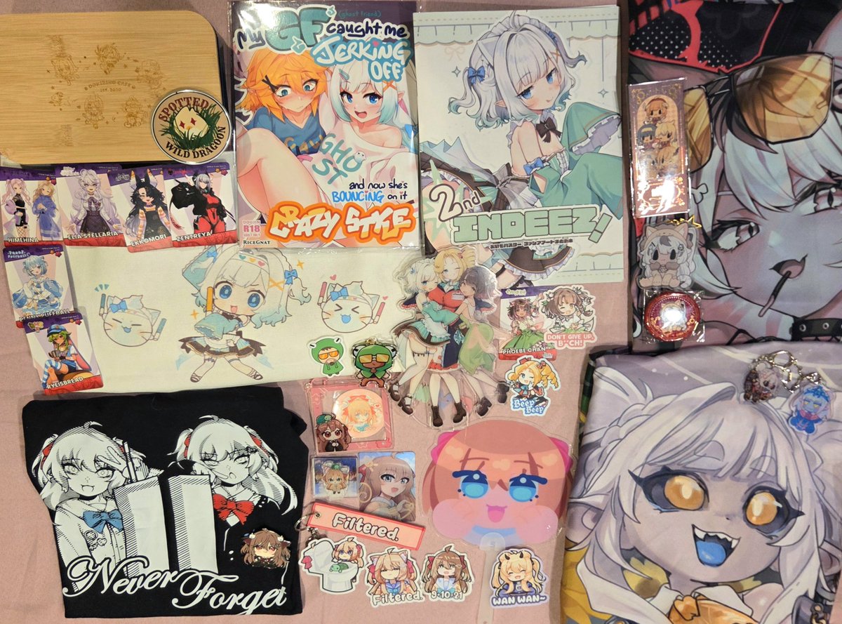 _MelonFox's tweet photo. My #OffKaiGen5 merch haul! I barely got to leave my booth and a lot of these are gifts/stamp rally prizes/pickup requests, so thank you to the kind souls that fetched the goods for me. I am eternally grateful 🥺 Bonus @ShibiCottonbum plush because she arrived during the con! https://t.co/zvxL3onI4l