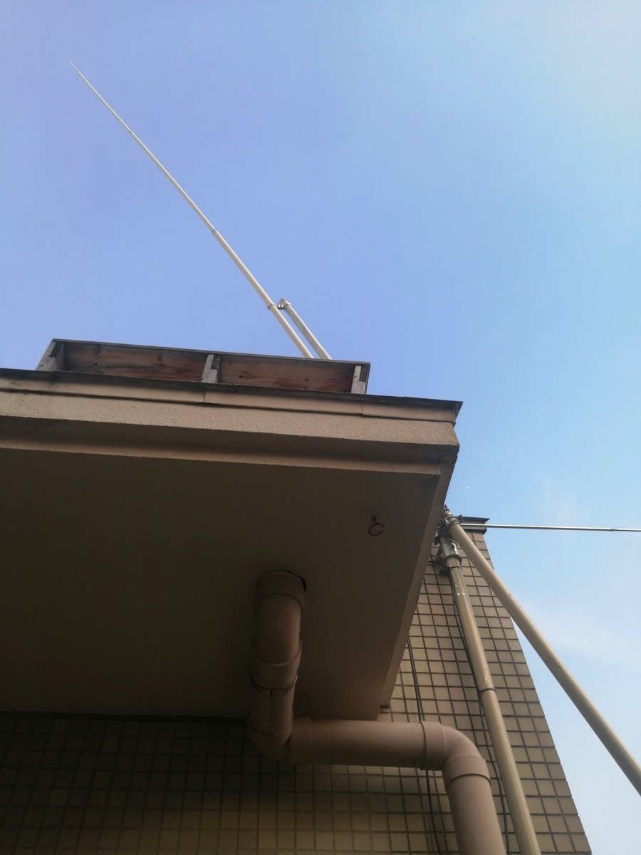 Jf1Xcv's tweet photo. ローバンドのバーチカルを撤去します。
マストはチルトします。 https://t.co/8deOANLjXt
