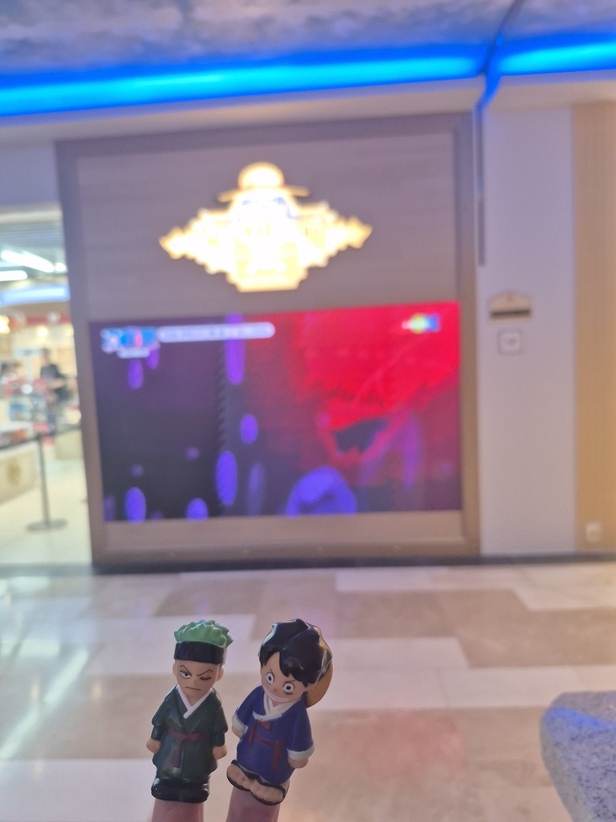 wasabitakimasi's tweet photo. 잠실 무기와라 스토어 원피스 팝업 무기와라샵
7/30 오후 5시 30분 타임 후기

★★☆☆☆ (예약 이슈 크리티컬)

현장대기를 받지 않는 방침이 적용되어서인지 막 사람으로 개꽉끼고 붐비고 그러지 않았던 점은 좋았습니다...

이 시간 기준 품절 없었음
구매제한은 다 1인 1개 제한

타래로 굿즈사진 https://t.co/Y3INSnKQyO