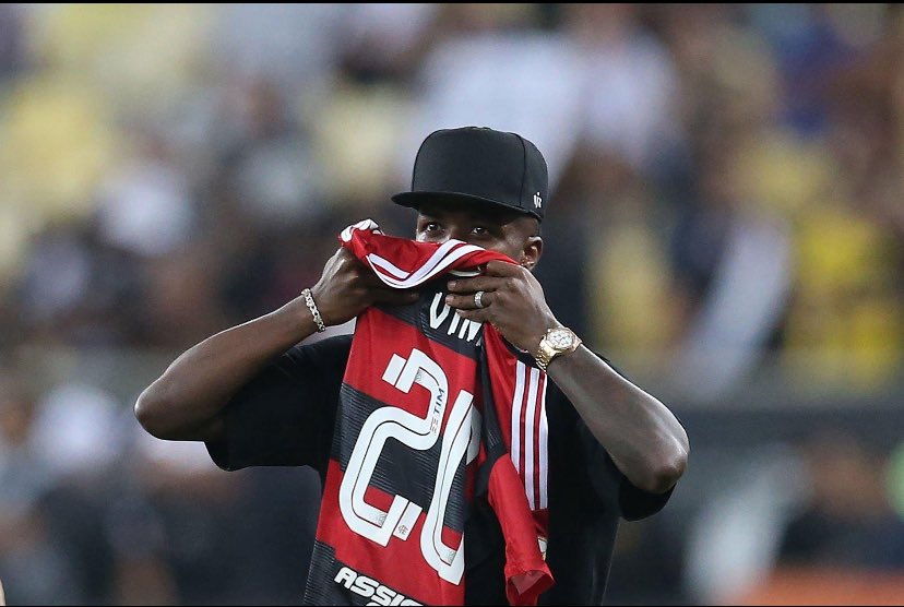 Jaggodc's tweet photo. 🔙🗣️ Viní Jr back in 2023: “Real Madrid? I think I could stay there my whole career but the club of my life is Flamengo. I promised my father I’d go back there one day. I’ve got to keep that promise.” @lequipe 👀 https://t.co/vxC3D378xS