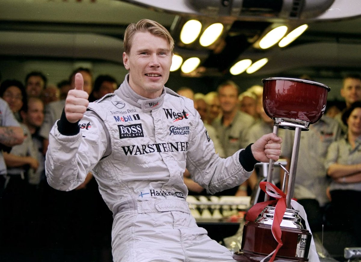 F1BigData's tweet photo. Only 4 drivers have won 3+ consecutive races with McLaren
3 are world champions, the other one is Oscar Piastri

🇧🇷 Ayrton Senna - 4
🇫🇮 Mika Häkkinen - 3
🇫🇷 Alain Prost - 3
🇦🇺 Oscar Piastri - 3 https://t.co/h6xPayLjMd