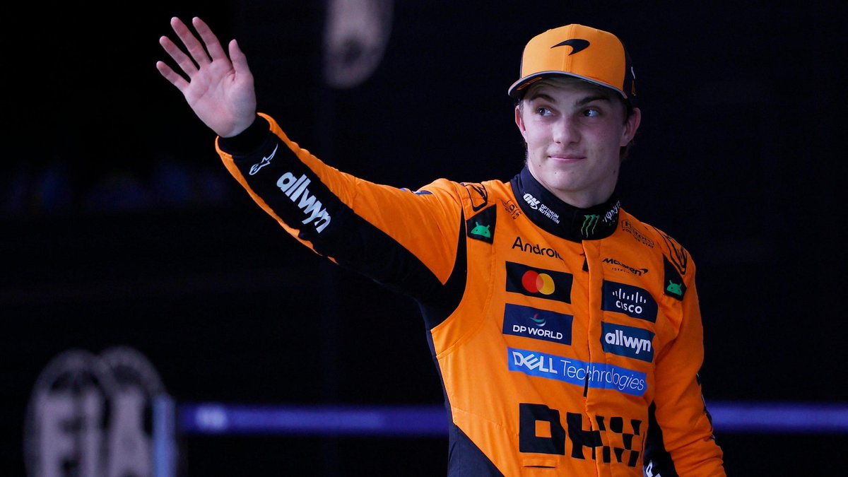 F1BigData's tweet photo. Only 4 drivers have won 3+ consecutive races with McLaren
3 are world champions, the other one is Oscar Piastri

🇧🇷 Ayrton Senna - 4
🇫🇮 Mika Häkkinen - 3
🇫🇷 Alain Prost - 3
🇦🇺 Oscar Piastri - 3 https://t.co/h6xPayLjMd