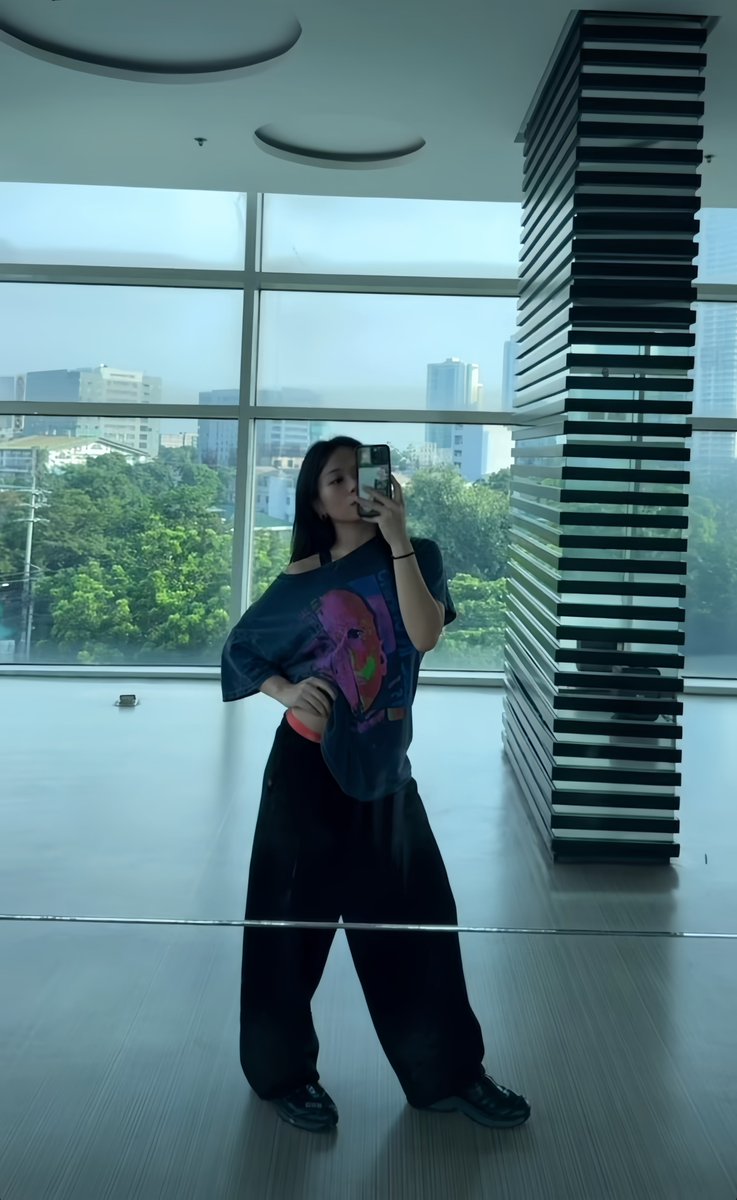 stvriii's tweet photo. deymn https://t.co/uLWW0qeCG5