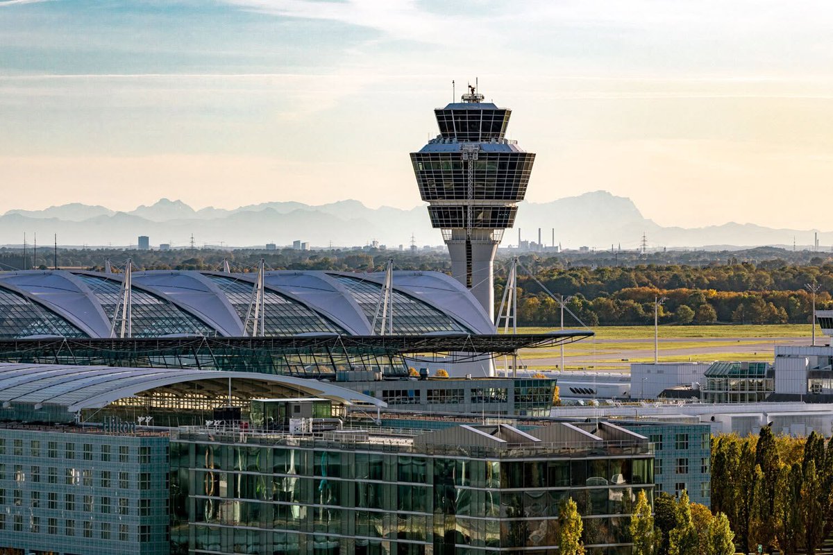ServiceTecInt's tweet photo. Sie mögen IT, aber möchten nicht den ganzen Tag am Schreibtisch sitzen? Dann könnte diese Stelle genau das richtige für Sie sein! Aktuell haben wir eine freie Flughafen-IT-Techniker Stelle am Flughafen München.
https://t.co/ppfdJLyiq6
#MUCJobs #JetztBewerben https://t.co/ilcuvu8MIU