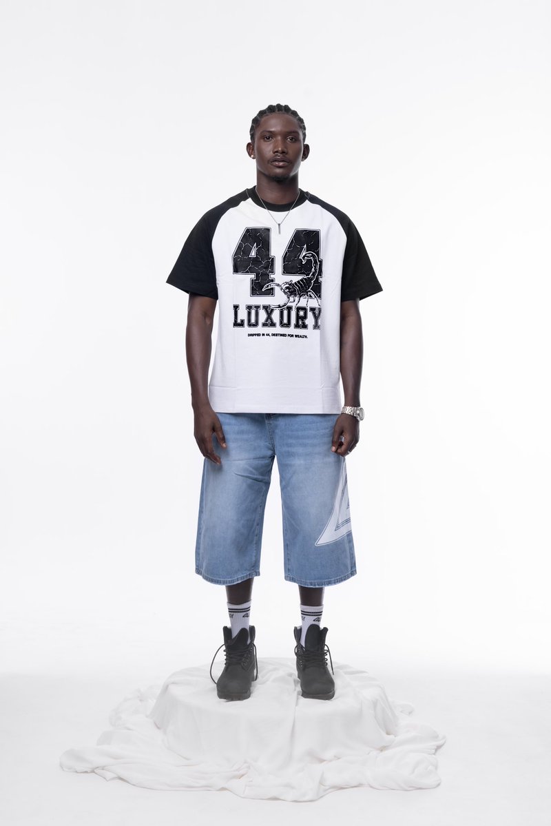 martins_iyeh's tweet photo. Fashion X Martins has and still is in the same sentence. 

In and out he leaves a statement, one of many reasons why we love him way too much.

Rate this outfit MARTIANS!!!

Outfit by;
Photography; 

#BBNaija #MartinsIyeh #FocusOnMartins https://t.co/PNKJoeUAuu