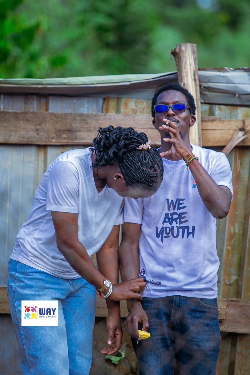 WeAreYouthsUg's tweet photo. Hey faceless @ComputerBae12 thanks for coming through,  sharing time and smiles with young people. May God bless you https://t.co/fgcqrQ6Wme