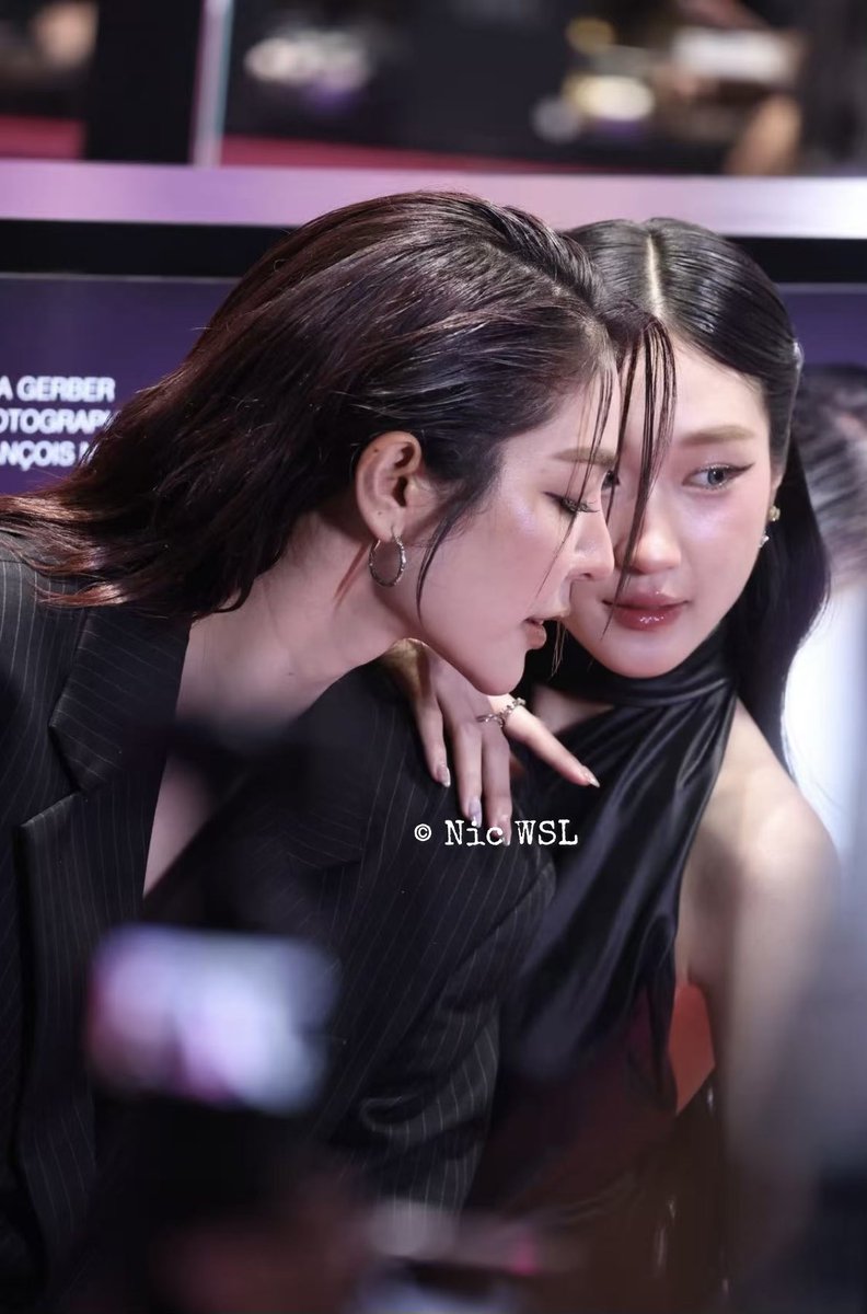 Nic__WSL's tweet photo. Spicy hot hot hot 🔥 

NARS BLUSH WITH FAYEATOM
#NARSTHxFAYEATOM
#FayePeraya #FayeAtom #AtomPariya
@malisorn00 @atomprys https://t.co/POyHRS13aw