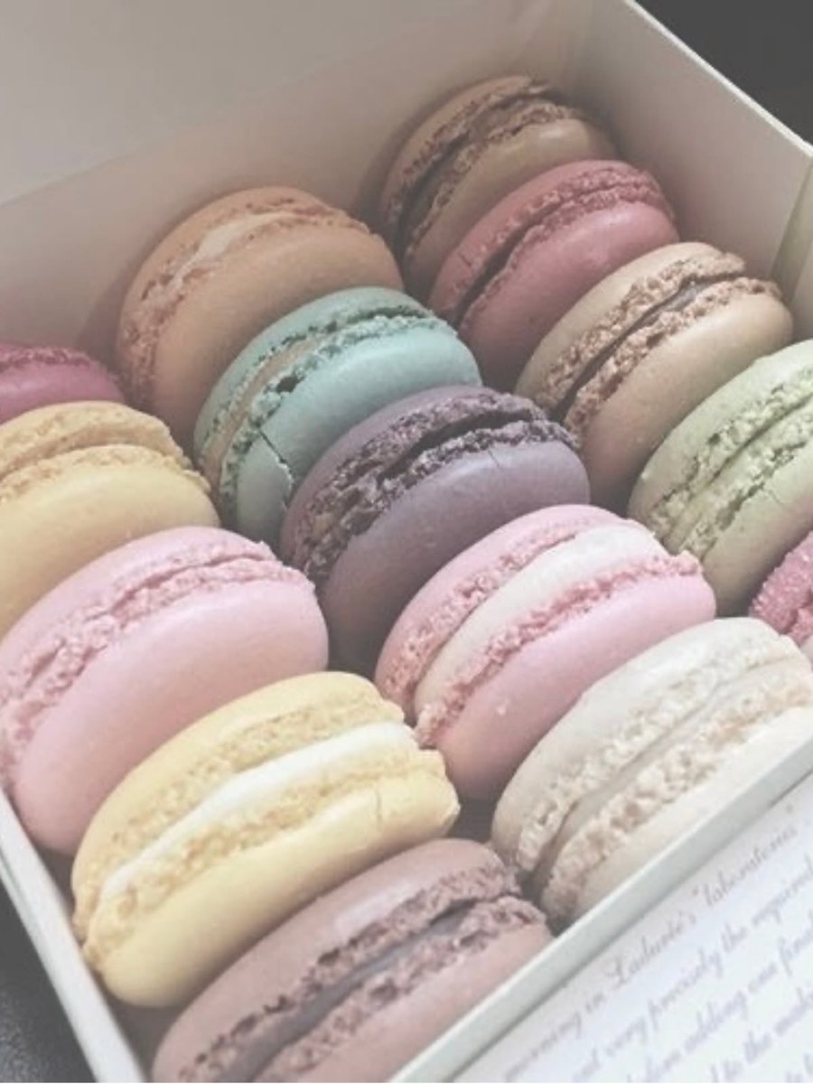dollyflorenc3's tweet photo. how pinterest views you 𐙚₊˚⊹♡

clothing style ★
hair style ★
sweet food ★
salty food ★ https://t.co/0wdlgXuiTd