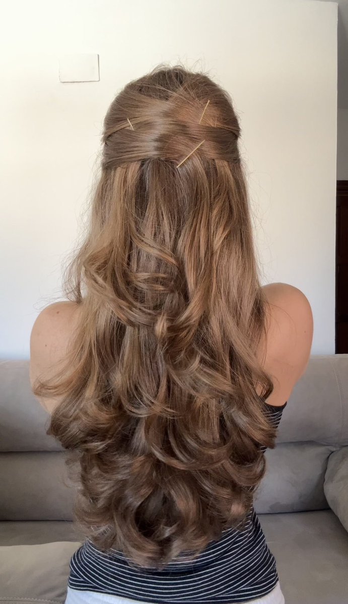 dollyflorenc3's tweet photo. how pinterest views you 𐙚₊˚⊹♡

clothing style ★
hair style ★
sweet food ★
salty food ★ https://t.co/0wdlgXuiTd