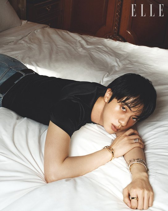 _Kpop_Stats_'s tweet photo. #JIN of #BTS for ELLE Korea. https://t.co/7mWM8XL9Ck