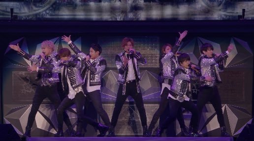 shige_w_h's tweet photo. 小瀧さんお気に入り銀のナポレオン衣装
#Hello30s_小瀧望 https://t.co/J2jjAMPgsR