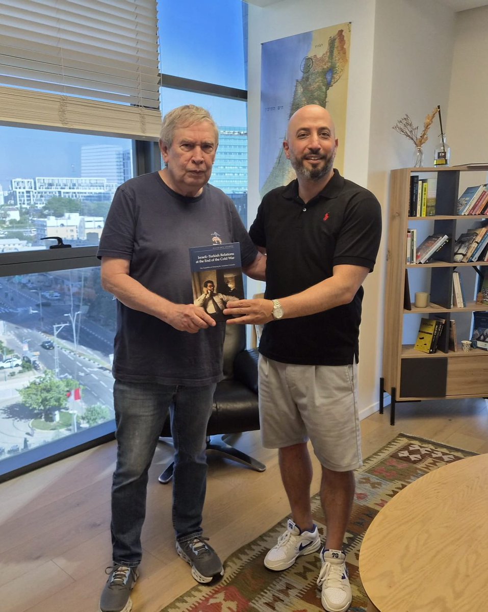 EldadBenAharon's tweet photo. A full-circle moment. Handing Tamir Pardo, the 11th Director of the Mossad, a copy of my book. Grateful for his openness in contributing as one of its interviewees. 📚 https://t.co/DVP3lDyZzV