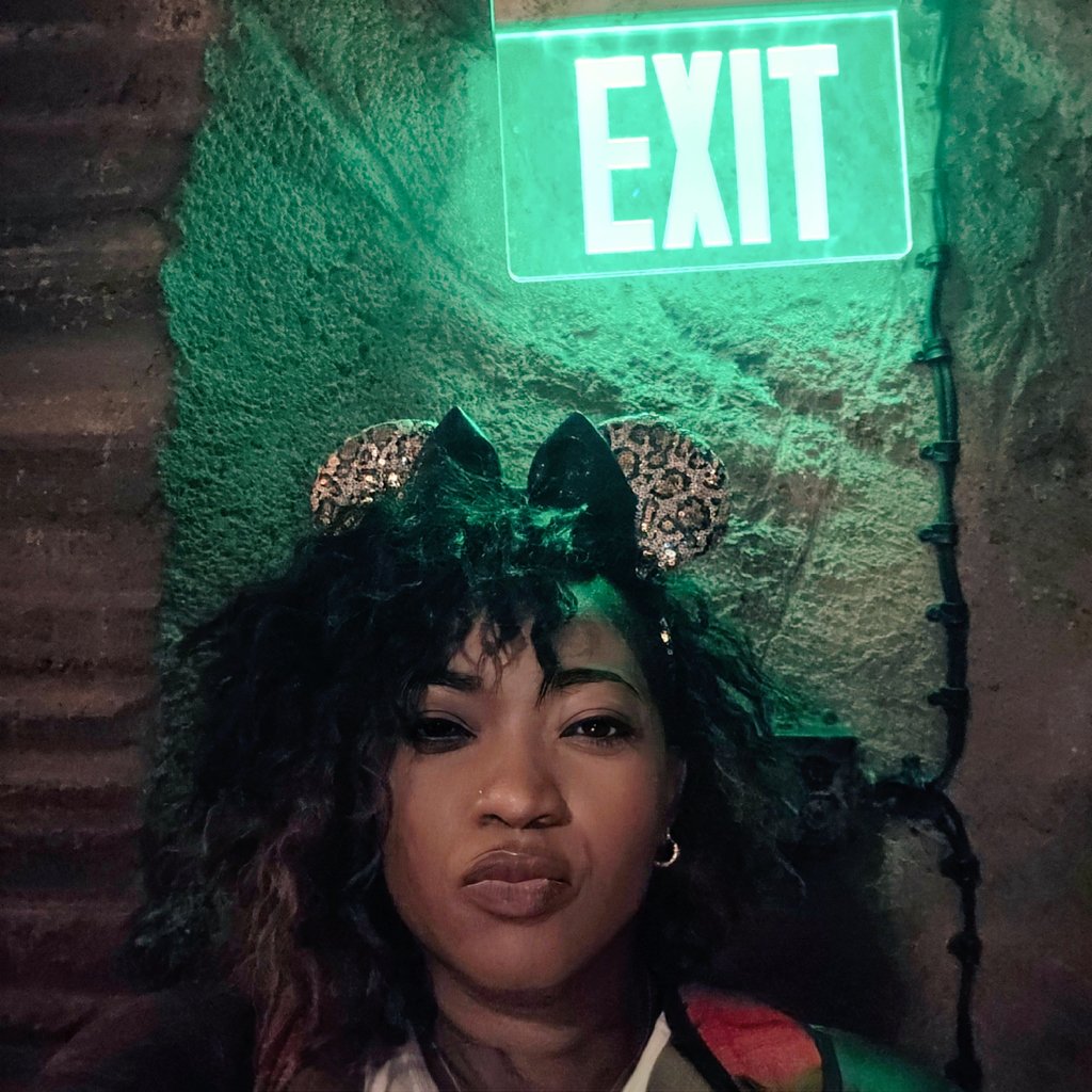 april_aka_AP's tweet photo. Its been a minute. ANYWHOOZIES! 😘 https://t.co/psp2NGQ0iP
