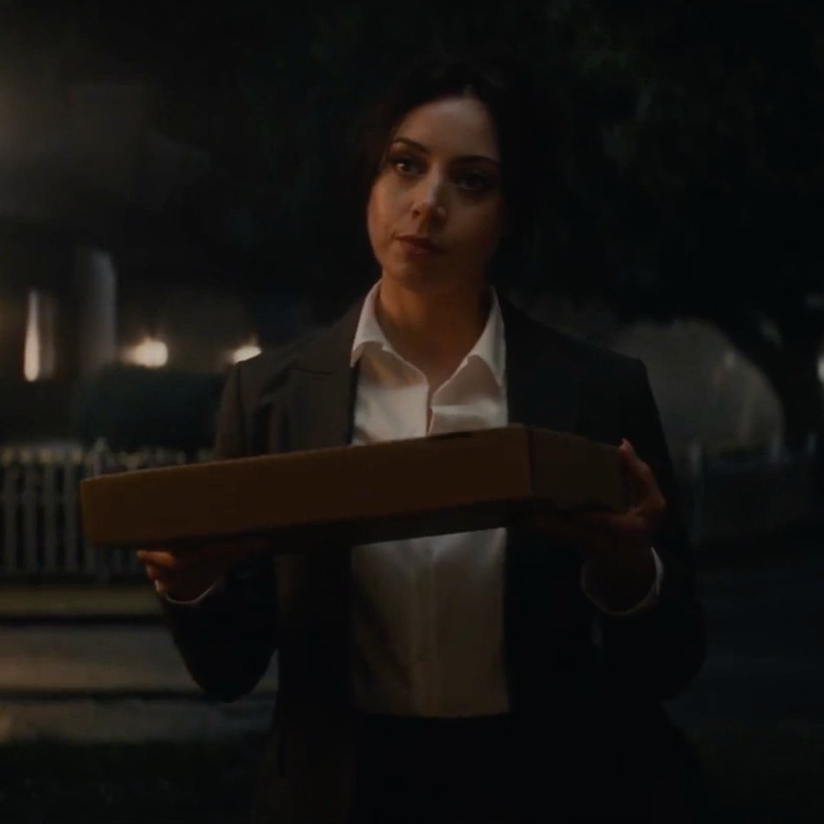 DragonNamedBinx's tweet photo. New #AgathaRio fic! Agatha steals her coworker's food. Her coworker's response is decidedly weird, but maybe Agatha likes that. ππππ #AgathaAllAlong #AAAFluffWeek2026 @aaafluffweek
https://t.co/eY632B4FME https://t.co/qY4U3oWPef