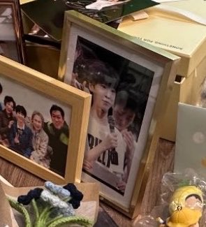 meeenzii's tweet photo. 내 사진으로 다 돌린거야……….? 아 혈압올라 https://t.co/9ZKSyjlu7g