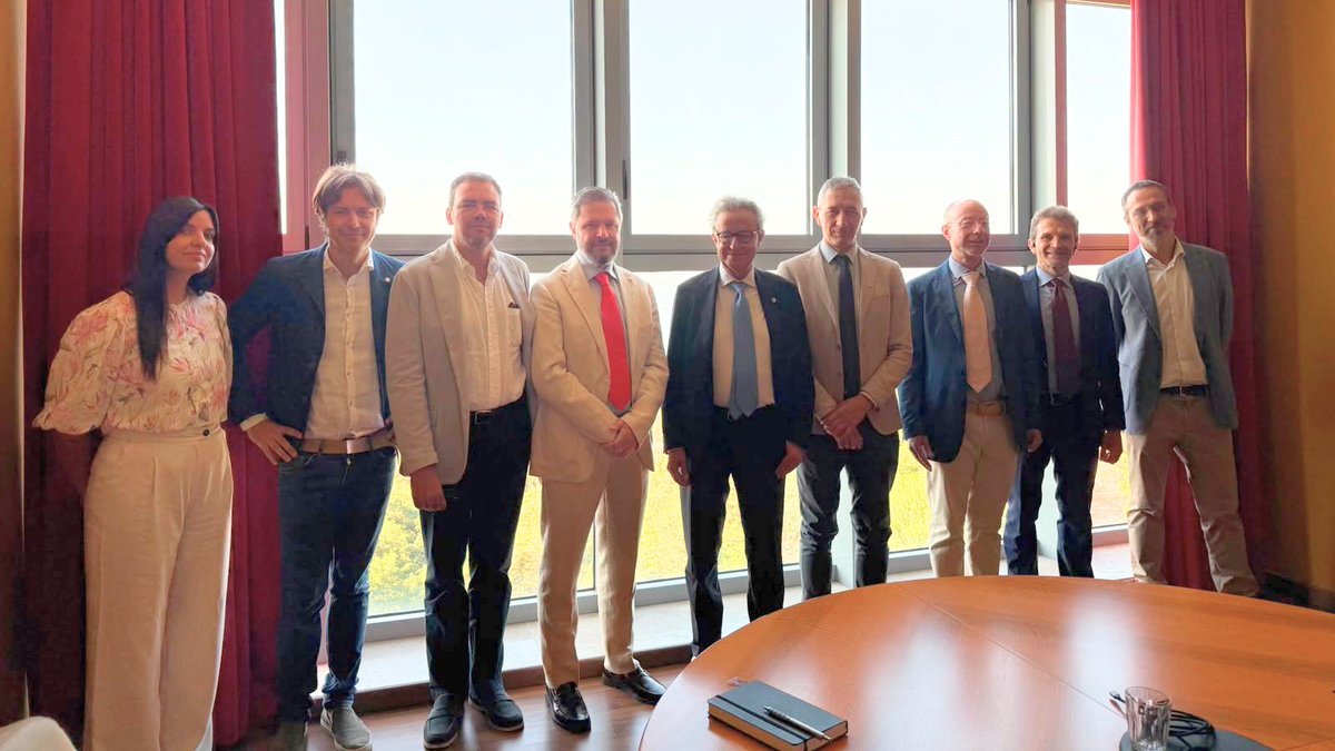 CNRsocial_'s tweet photo. #Trieste, visita istituzionale del presidente #Cnr Andrea Lenzi e del DG Jacopo Greco
Incontri, visite alle infrastrutture di ricerca, confronto con le istituzioni scientifiche e di alta formazione per arrivare al cuore del sistema scientifico triestino
https://t.co/dC7qt1k0Nk https://t.co/25oNlY8DXi