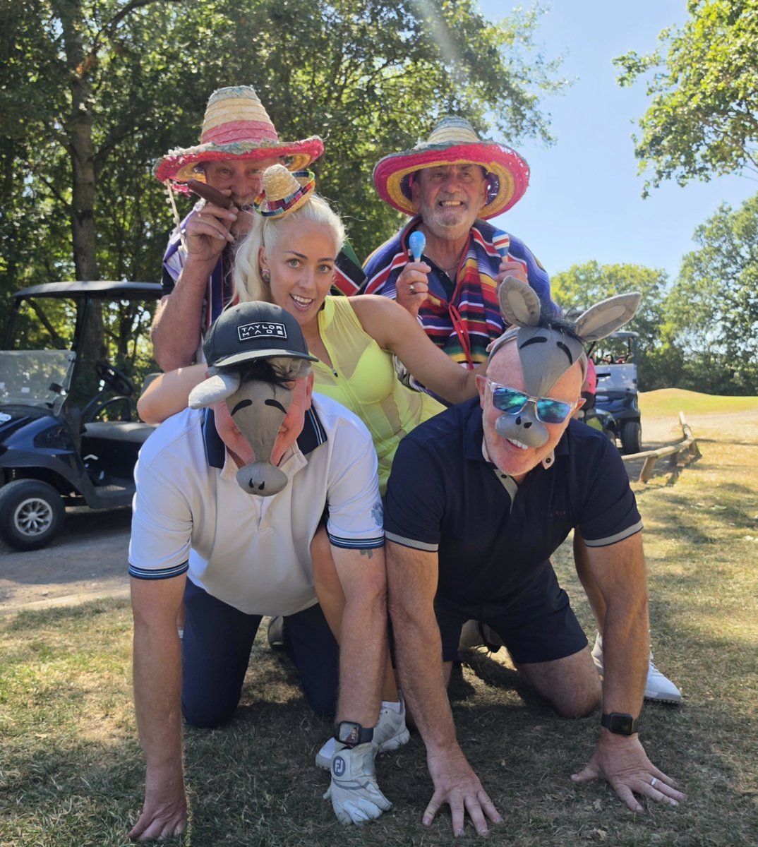 hannahgolf96's tweet photo. One way to get the fellas on their knees! 🤣🤪🫏 £3205 RAISED ON THE BEAT THE PRO TEE FOR @bloodcancer_uk ❤️

Thank you to the team at @golfgeardirectuk for having me as your beat the pro again for your annual golf day ⛳️

📍@wealdofkent 

#golfday #charity  #beatthepro https://t.co/XapWOPF8FO