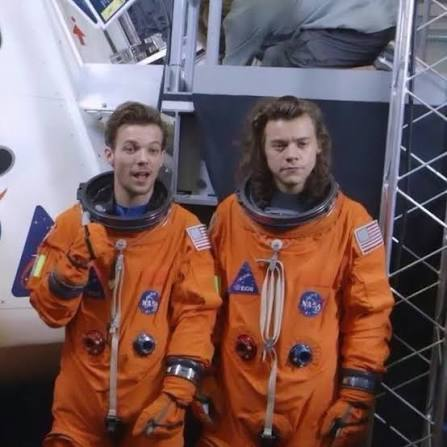 VishnuBathla's tweet photo. One Direction is the only band ( /music artist ) who got to shoot inside NASA, they were so iconic https://t.co/pARMTJvswe