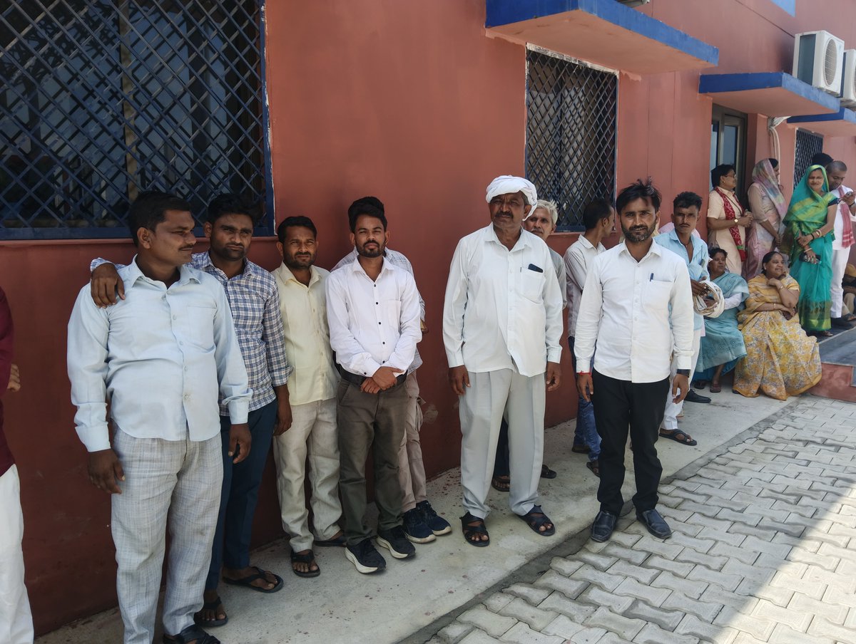 yashvirs166's tweet photo. माननीय @yadavakhilesh जी के सम्भल आगमन पर बहजोई टोल पर उनके स्वागत में सम्भल से विधायक
@PinkiYadavMLA जी असमोली,
राम खिलाड़ी जी गुन्नौर,
असगर अली अंसारी जिला अध्यक्ष संभल sp,
से एक छोटी सी मुलाकात 🙏🙏🙏
@proframgopalya1 जी
@shivpalsinghyad जी @MPDharmendraYdv जी
@samajwadiparty https://t.co/DQ4HYgeWmx