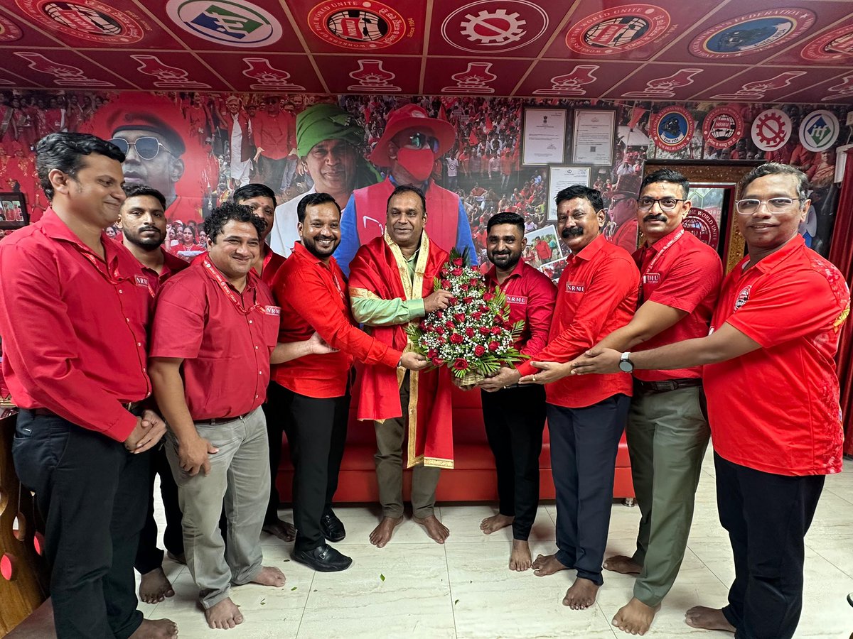 venupnair_nrmu's tweet photo. Today’s (30.07.2026) few captured glimpses from Matunga HQ at 14 hrs. ….🙏🏻🚩🚩🚩🚩 https://t.co/2fo9LLWfco
