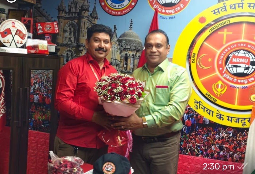 venupnair_nrmu's tweet photo. Today’s (30.07.2026) few captured glimpses from Matunga HQ at 14 hrs. ….🙏🏻🚩🚩🚩🚩 https://t.co/2fo9LLWfco