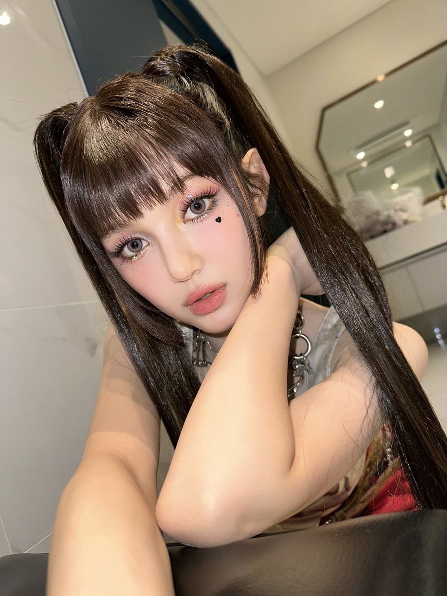 milkrthk's tweet photo. ď@ñ¡3łļ3 is literally p0rn she's begging for these handlebars to be grabbed 💕 https://t.co/VIyOTC26uL