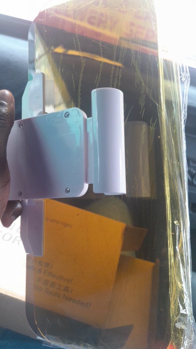 MoRidez's tweet photo. Tired of driving in bright sun or facing glaring headlights? I've got 60 pieces of these HD Vision Visor to help you drive ubder the bright sun and face the glaring oncoming headlights, Currently selling each piece at kes 2500 with free deliveries in CBD. Call me on 0710 600013 https://t.co/WVAlfpzzaO