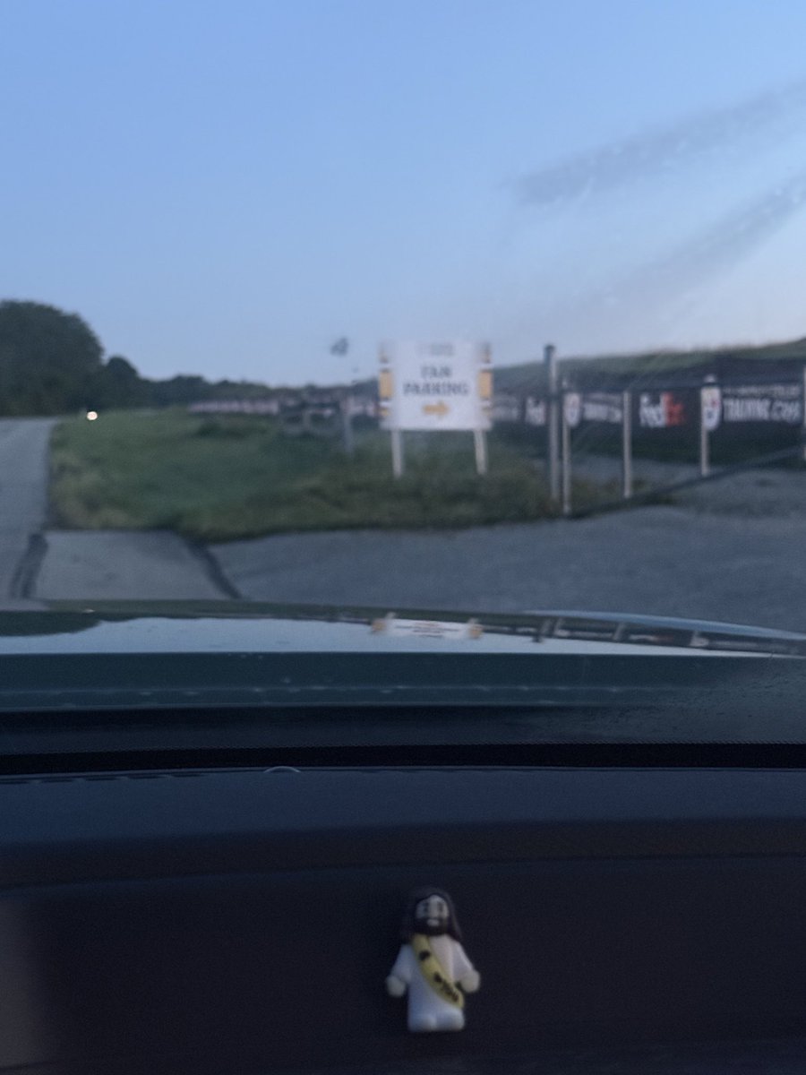 fluffy6891's tweet photo. Good morning @FSBigBob and @fsmikey been here since 4:40 am and ready to get day two started https://t.co/LxHAt9QFhz
