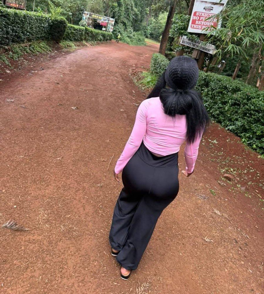 LynFrancis_254's tweet photo. Lakeside babes have the ass lakini sisi wa murima tuna pea lakeside men sleepless night 😂😊 without even trying https://t.co/mm6s4t2oD4