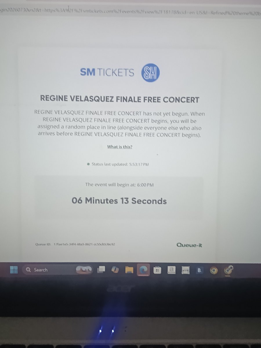 RennyKim69's tweet photo. HAHAHAHAHAHA puksaan naaaaa
#RVAFinaleConcert https://t.co/f9Ad7JO8RX