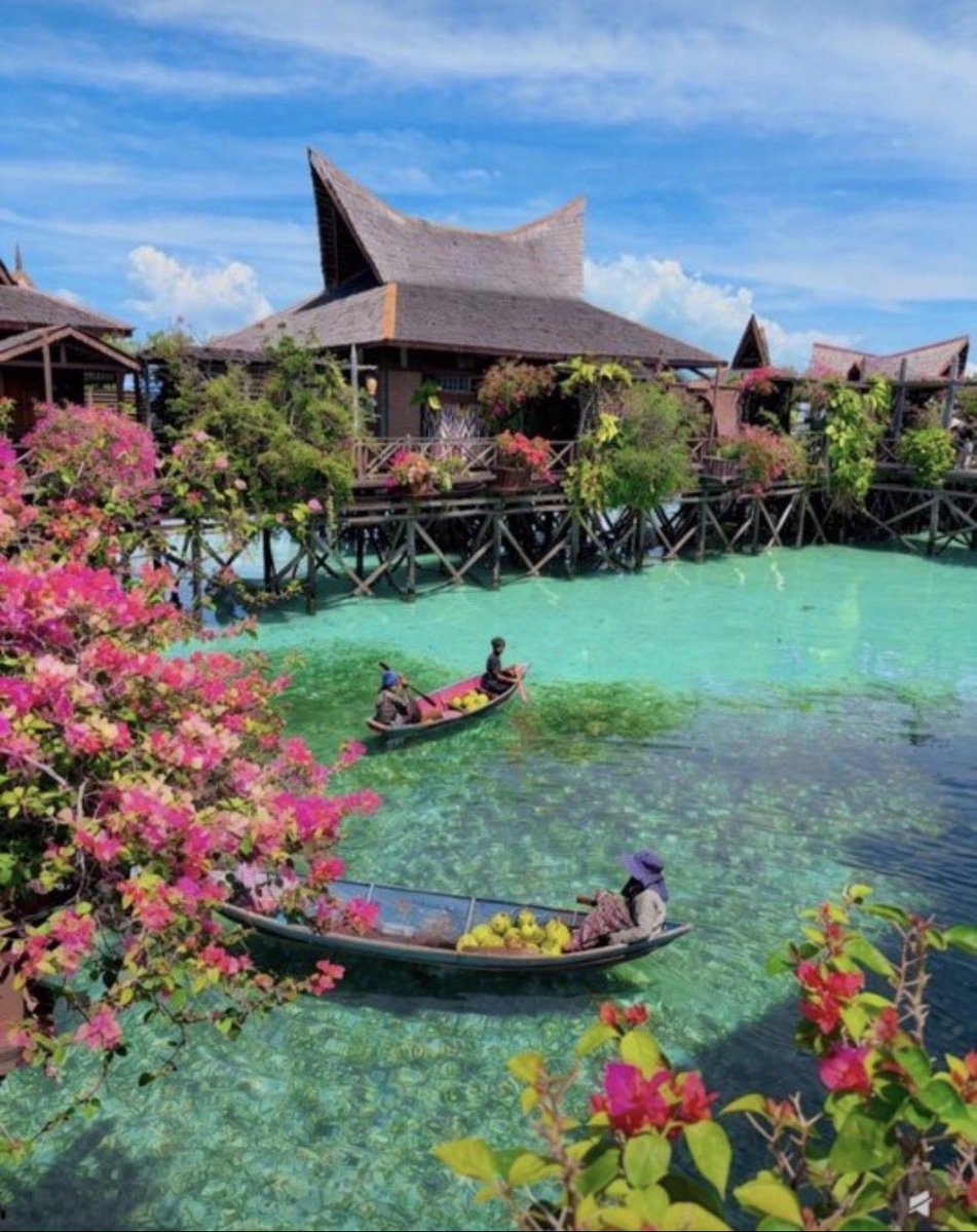 travelgirl_love's tweet photo. 【予算12万円】（3泊4日）

🇲🇾マレーシア・センポルナ

✈️約6〜8万
🏨約6,000円
🍽約3〜4万円

これ、モルディブの半額以下で行けるのやばすぎる。🏝️
透明度バグってるレベル。
観光地化してない“本物の楽園”。 https://t.co/D6Liu2ppTQ